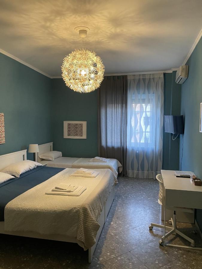 Interno1 Bari Policlinico Hotel Exterior foto